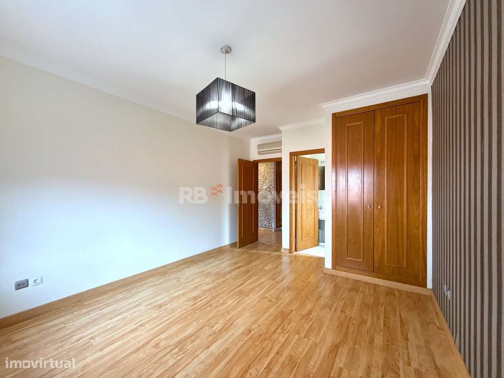 ApartamentoT3 Rch em Condomínio fechado com Garagem-14