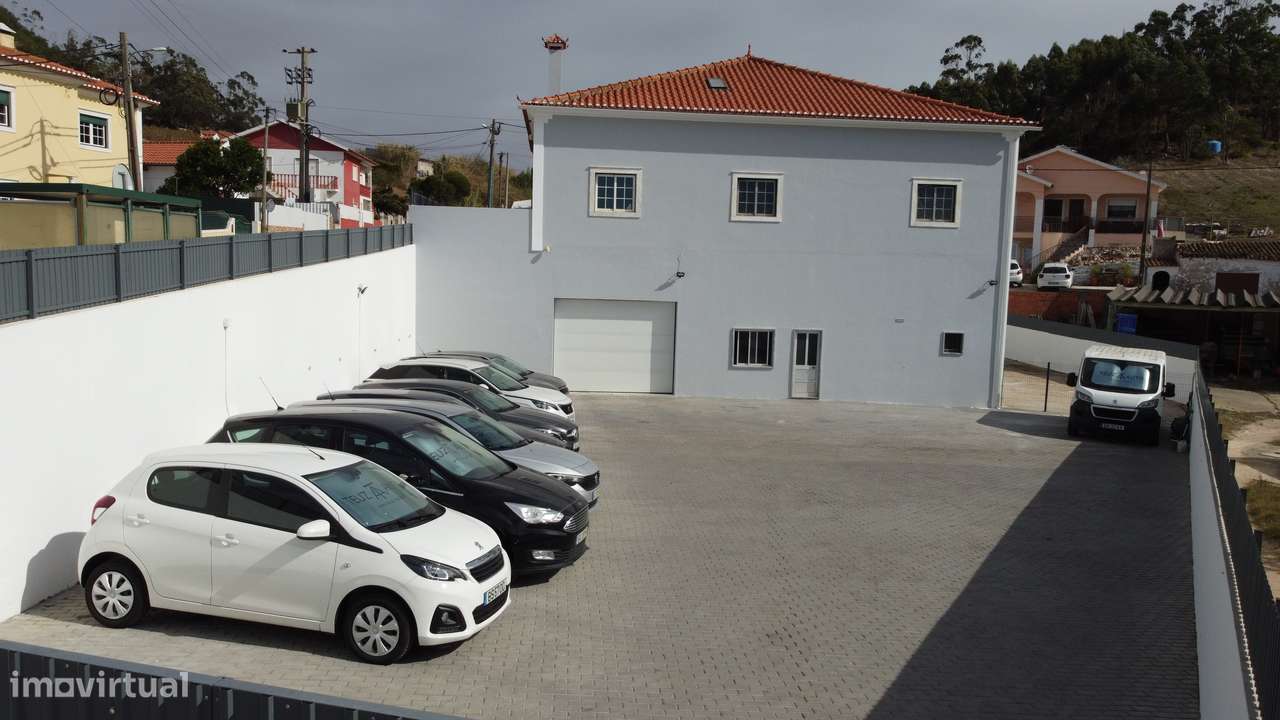 Moradia Isolada T3+2 com Garagem de 245m2 - Grande imagem: 4/60