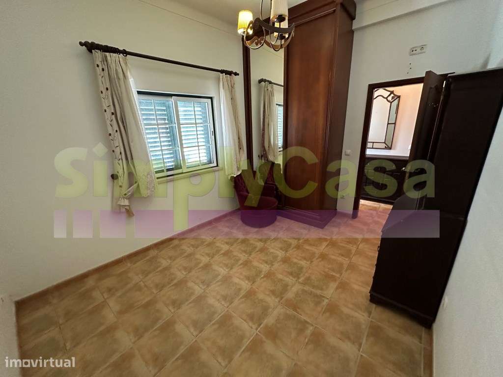 Moradia T2 + Espaço Comercial - CANHA-2