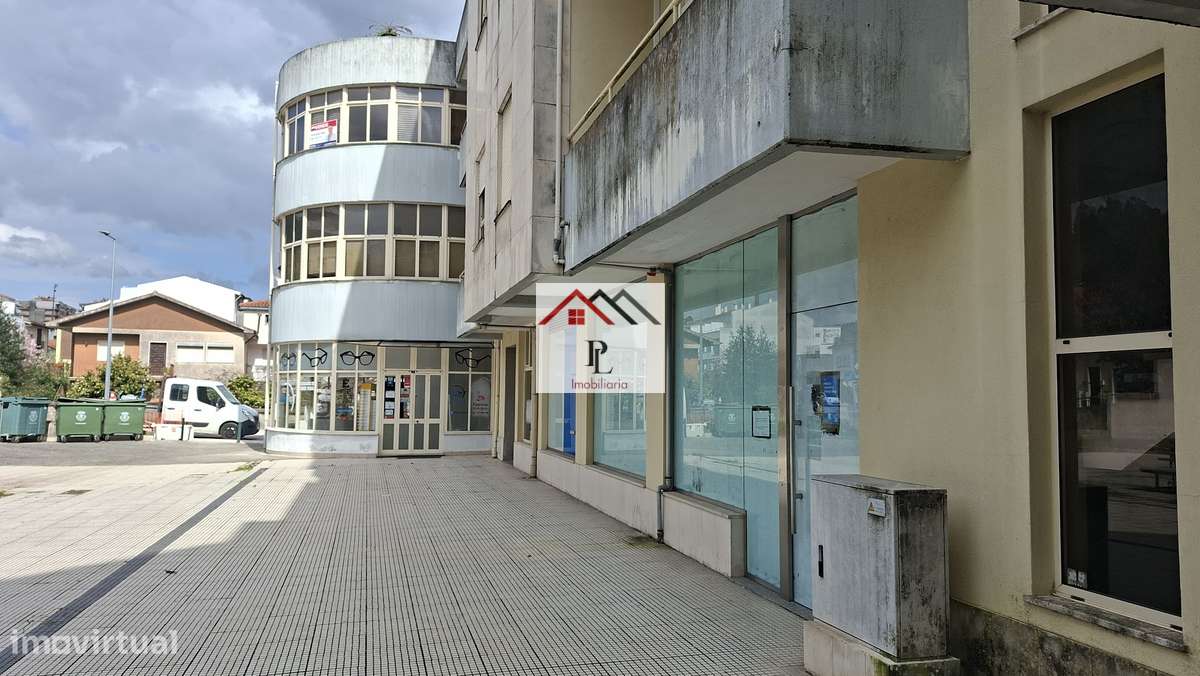 Loja com 3 lugares de estacionamento | Miranda do Corvo | Coimbra (V97-1