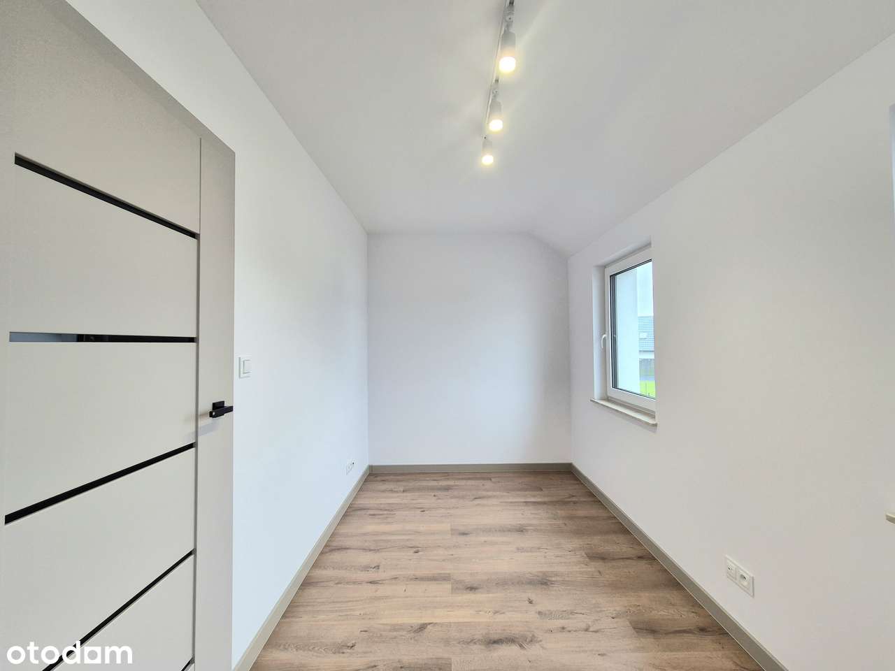 Dom gotowy do wejścia, tanio!-5