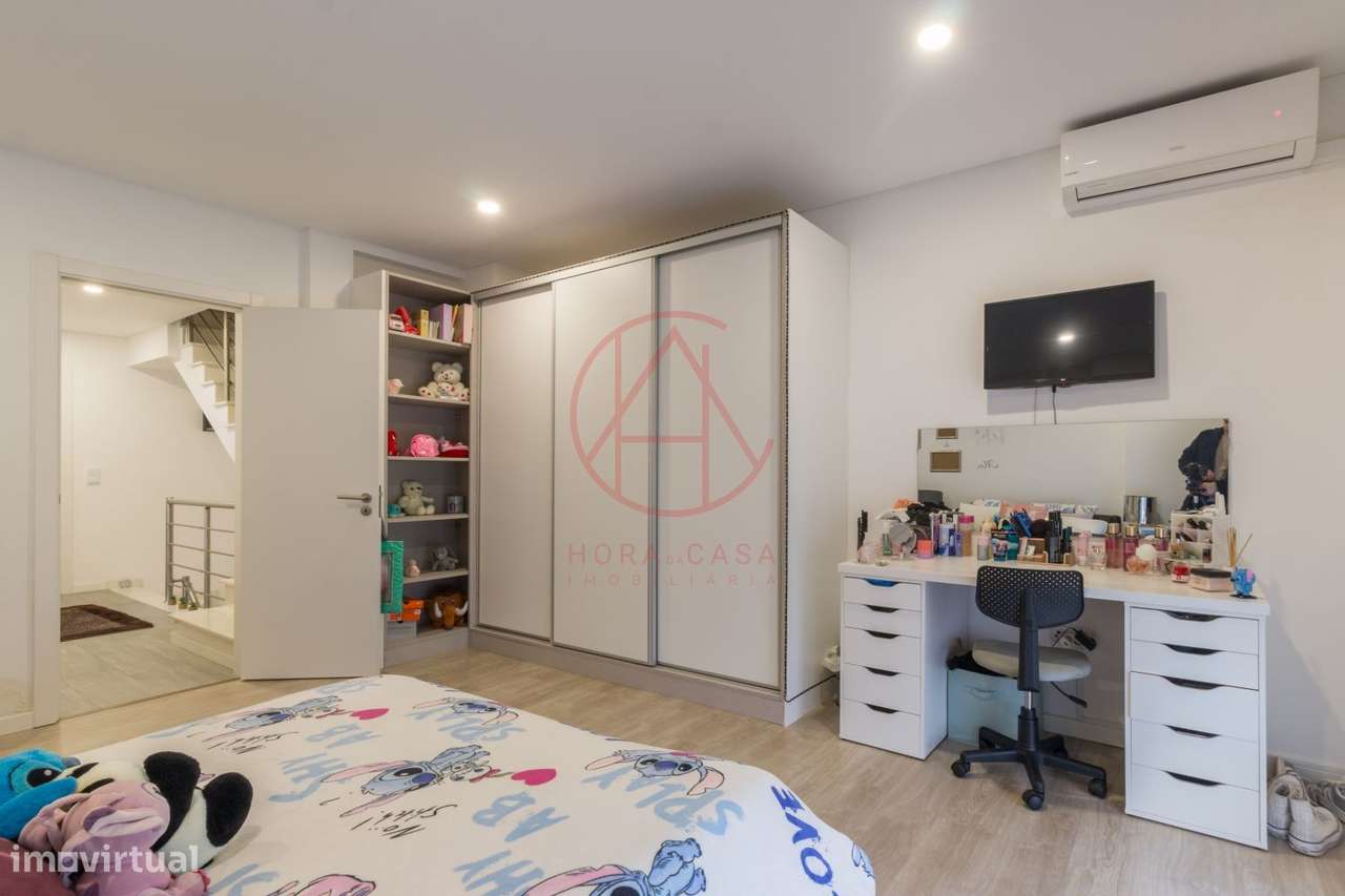 Moradia em Fernão Ferro – Privacidade, Conforto e Acesso rápido a-16