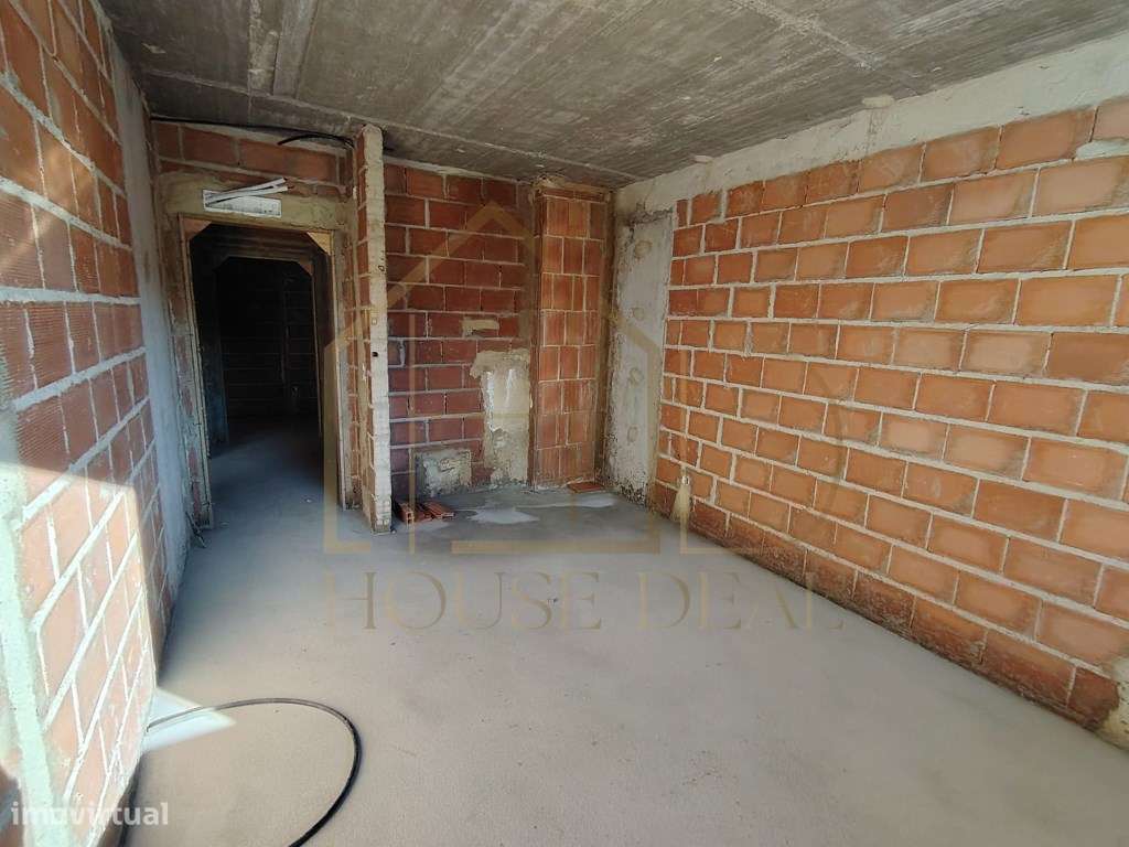 MAGNÍFICO Apartamento T2. Montijo-9