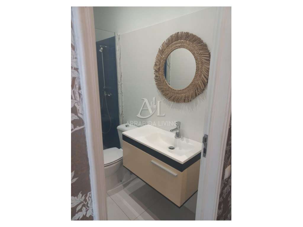 T2 - c/ 2 terraços - Pinheirinhos-19