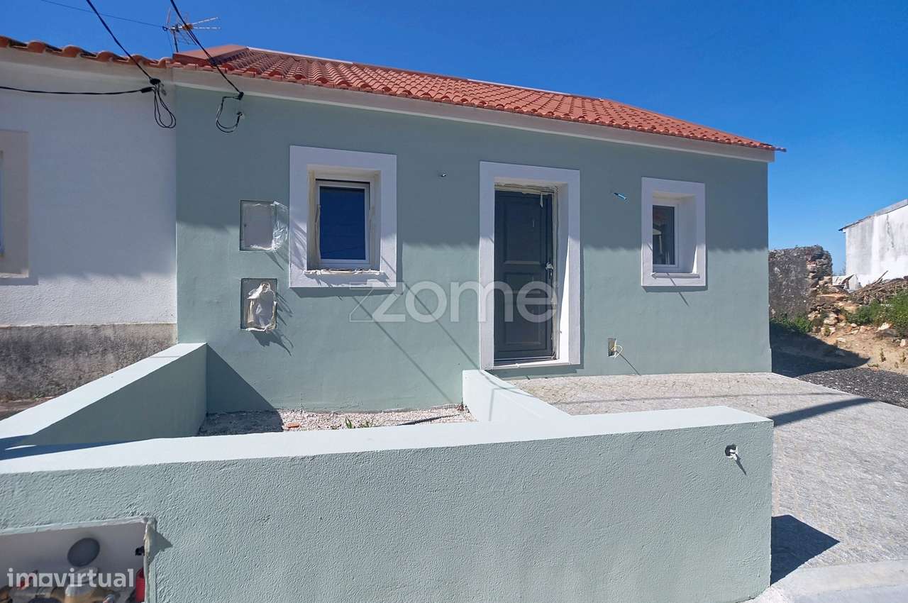 Moradia T1 Térrea com Terraço - Ideal para Habitação ou Investiment... - Grande imagem: 3/19