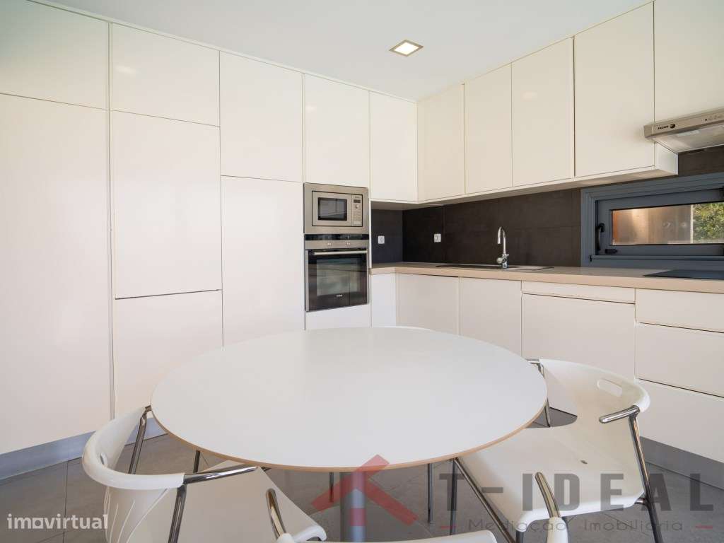 Moradia T4 com Vista de Mar-18