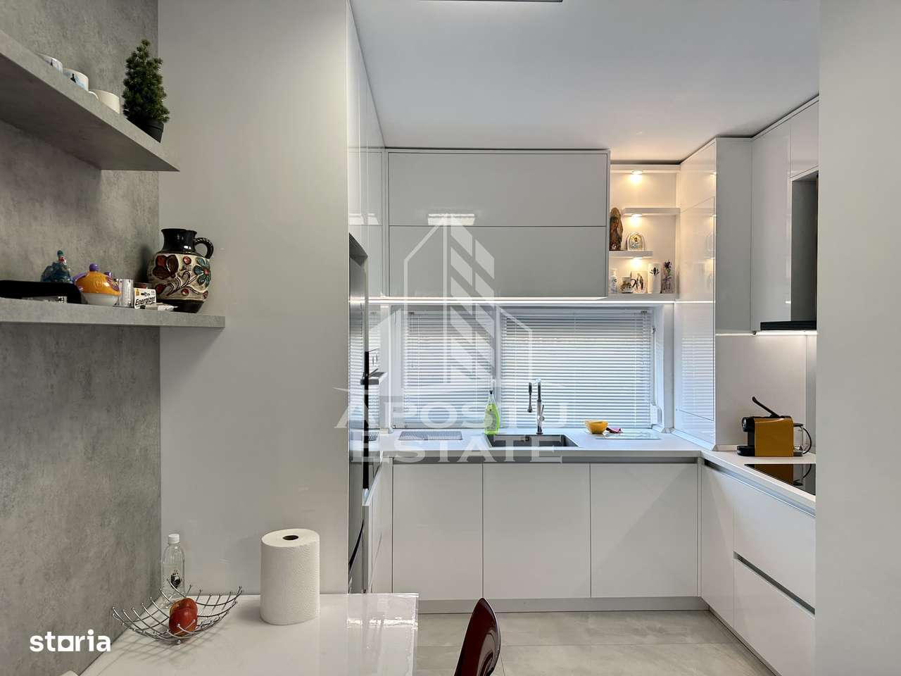 Casa moderna cu 4 camere in Dumbravita - Imagine principală: 4/15