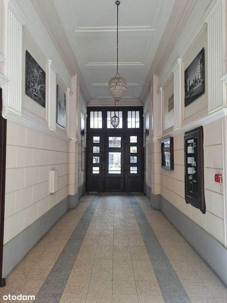 Piękna Odrestaurowana Kamienica Z Windą.-18