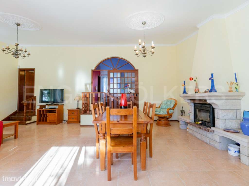 Moradia T3 com Piscina e Jardim em Tavira-10