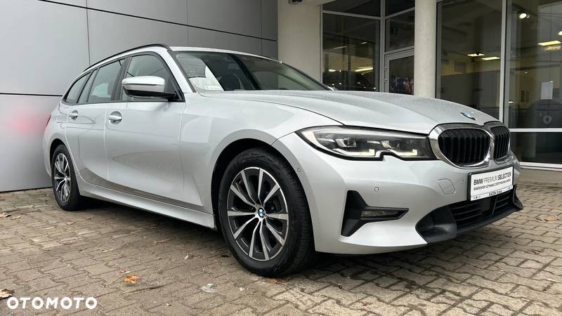 BMW Seria 3 320d xDrive MHEV Sport Line sport - 5