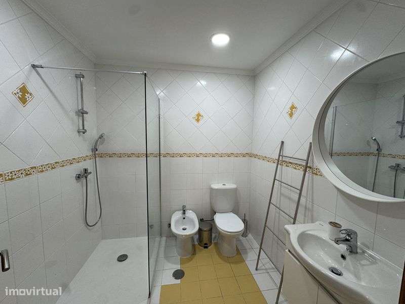 1/2 Moradia T3 para arrendamento - Grande imagem: 5/8