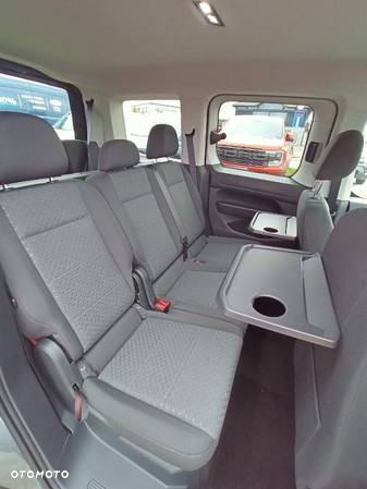 Ford Tourneo Connect - 12