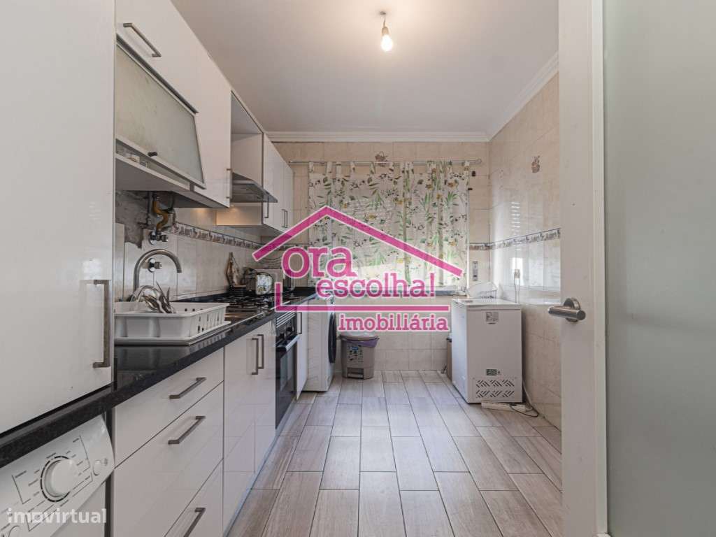 Apartamento T2 remodelado com 92 m2 nas Paivas!-4