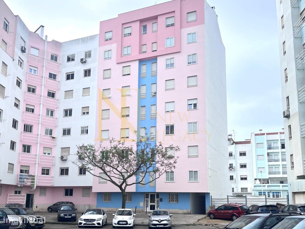 Apartamento T3 - Santa Marta do Pinha...