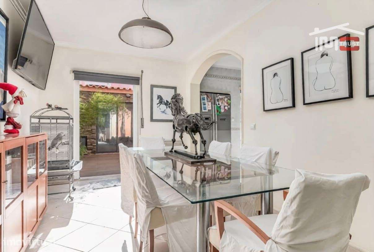 Moradia Duplex T3 Atalaia - Suite, Cozinha Equipada e Garagem.-0