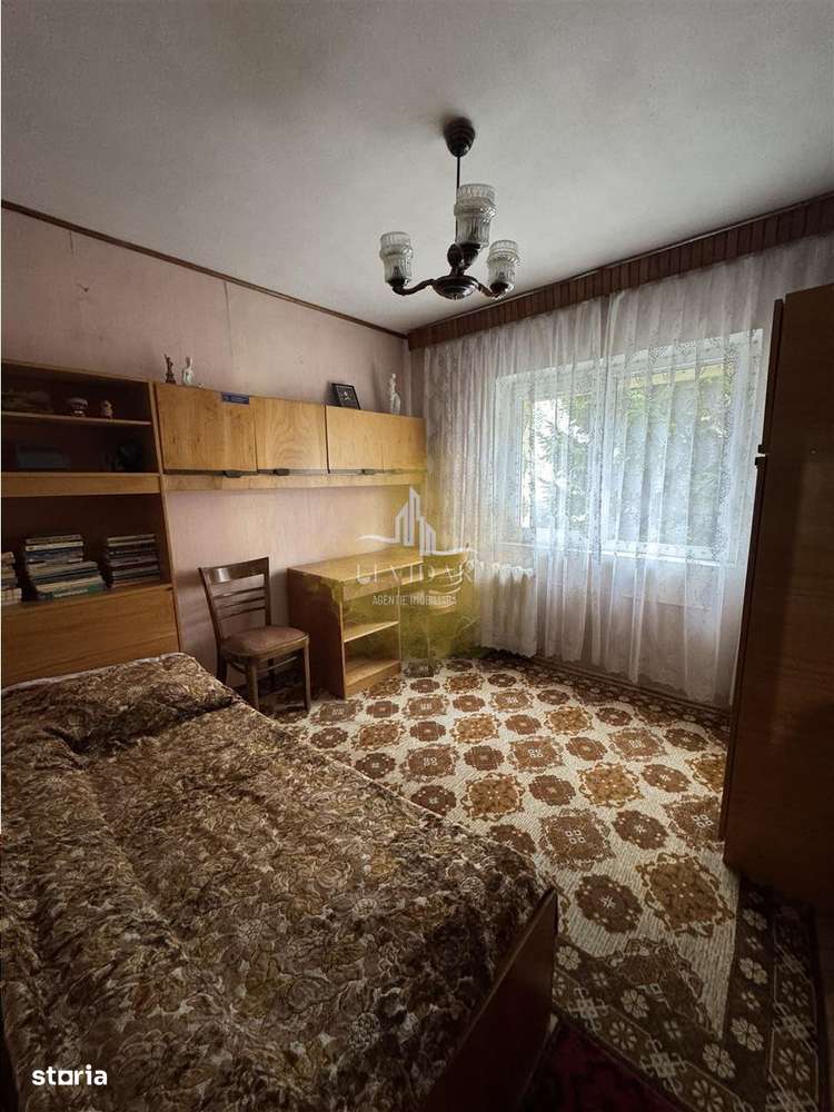 Apartament 3 camere Decomandat etaj 1-2