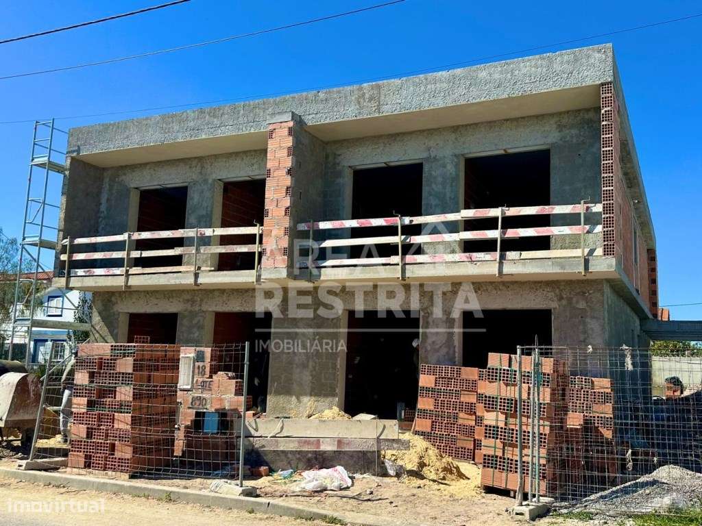 Moradia T4 (3 suites) com piscina - Redondos (Fernão Ferro -Seixal) - Grande imagem: 5/40