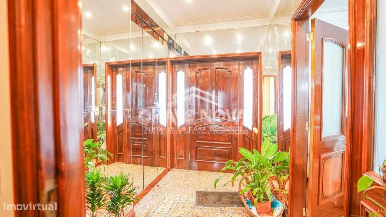 MORADIA V4 C/ PISCINA E TERRENO C/ ÁRVORES DE FRUTO-19