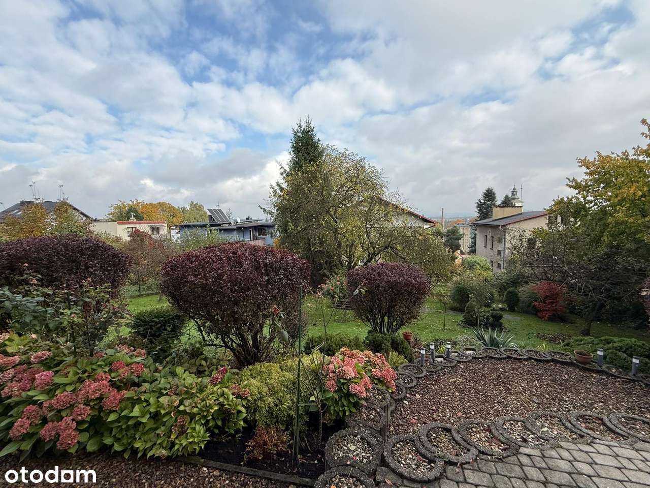 Dom marzeń na wzgórzu Kaplicówka w Skoczowie – prestiż, komfort !-10