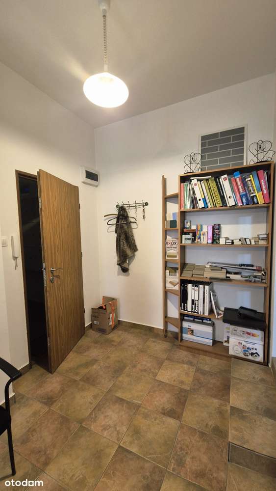 Lokale użytkowy 39.2 m² z parkingiem i windą-3