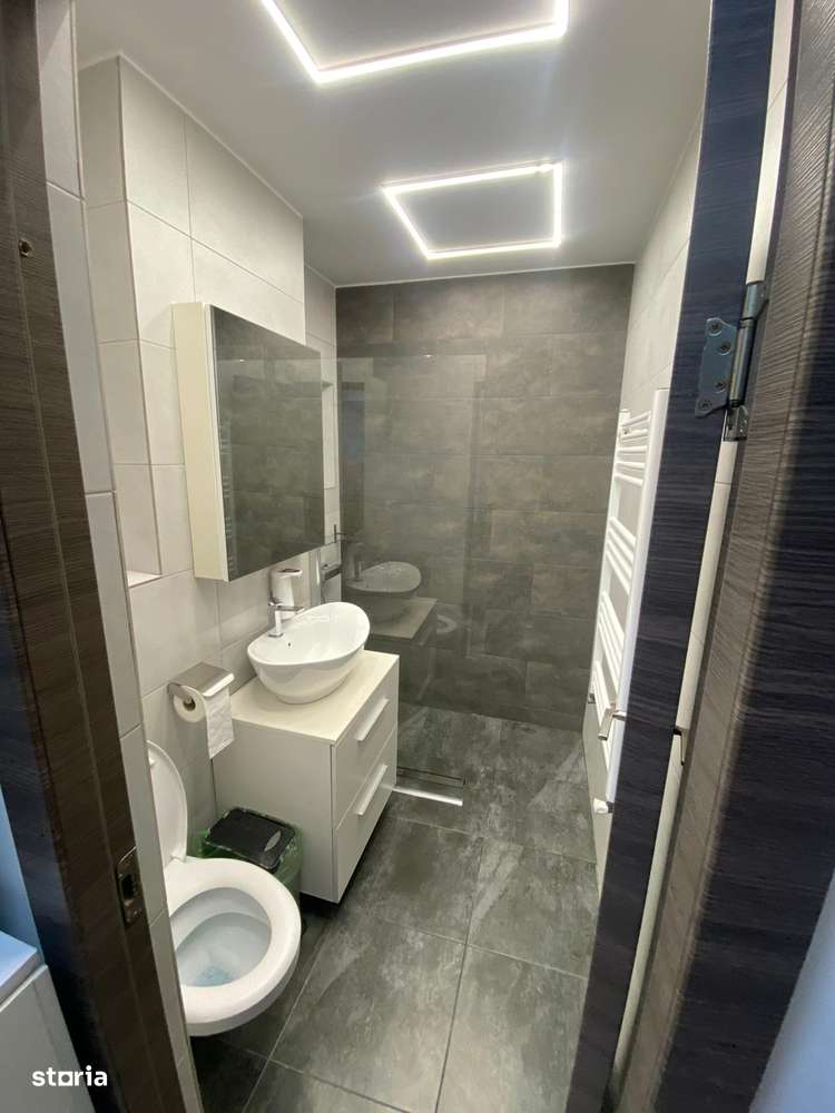 Apartament 3 camere de vanzare, Podu Ros-12