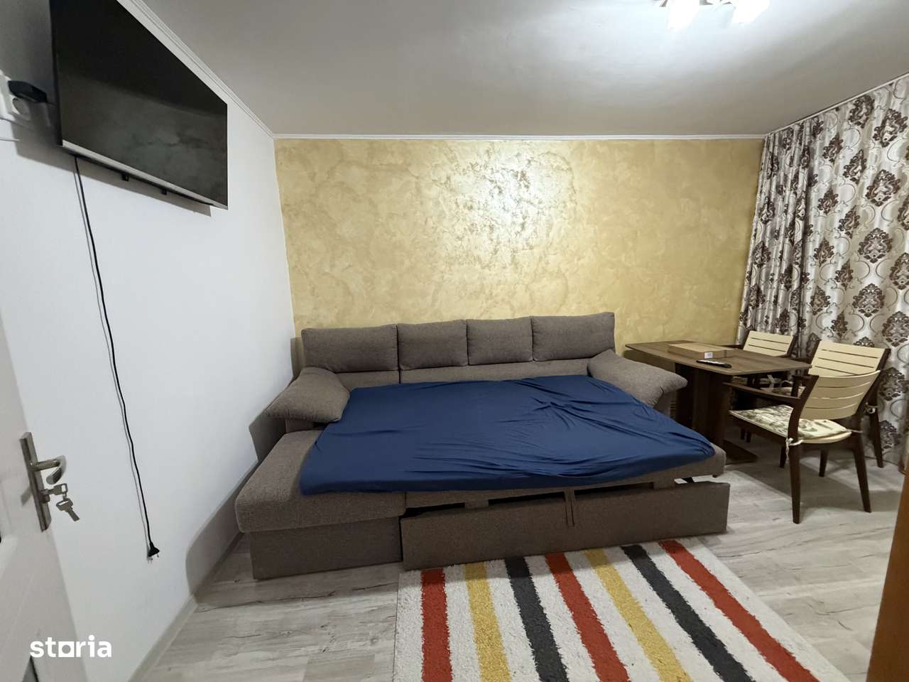 Garsoniera Mioveni, Robea, mobilata si utilata, renovata-0