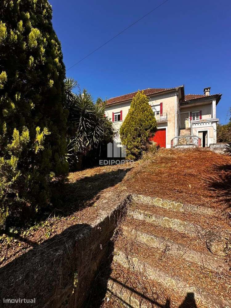 Moradia e Terreno com 3.000 m² em Lordelo- Paredes-10