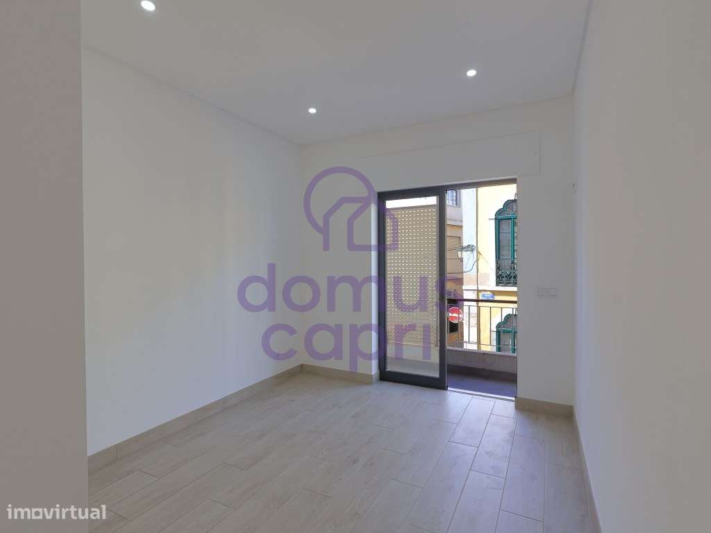 Apartamento T2 + 1 com Quintal em Faro - Grande imagem: 3/24