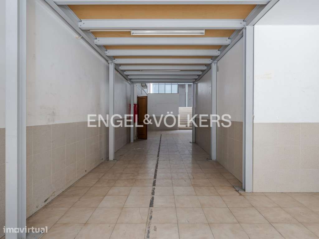 Espaço Comercial Com Estacionamento no Lumiar - Grande imagem: 4/30