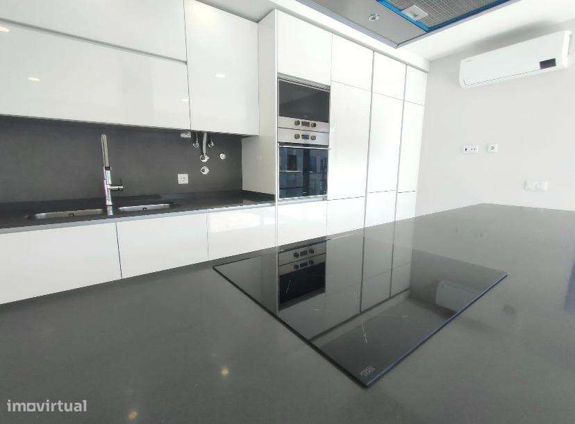 MORADIA T4 FERNAO FERRO - Grande imagem: 3/28