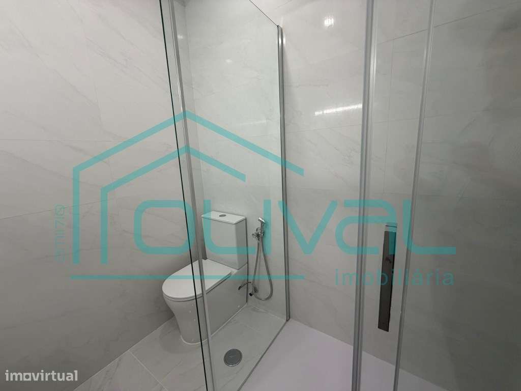 Alverca apartamento de Tipologia T3 totalmente renovado-16