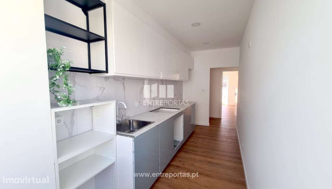 Venda de Apartamento T2 Renovado, Centro da Cidade, Viana do Castelo. - Grande imagem: 3/29