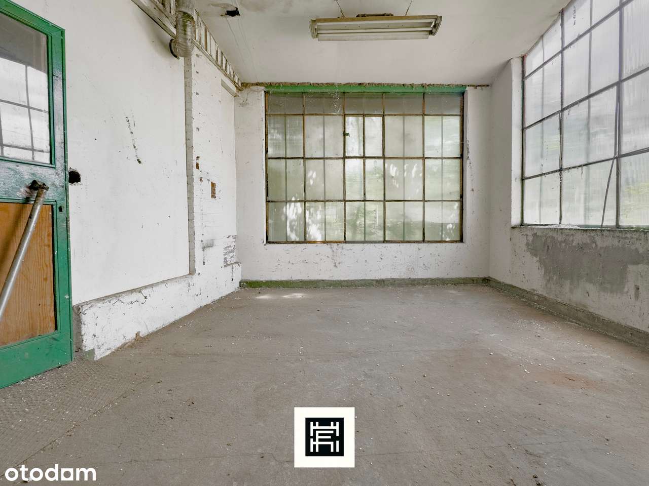 Industrialna stodoła, wielki teren i las–czy to będzie Twoje miejsce?-2