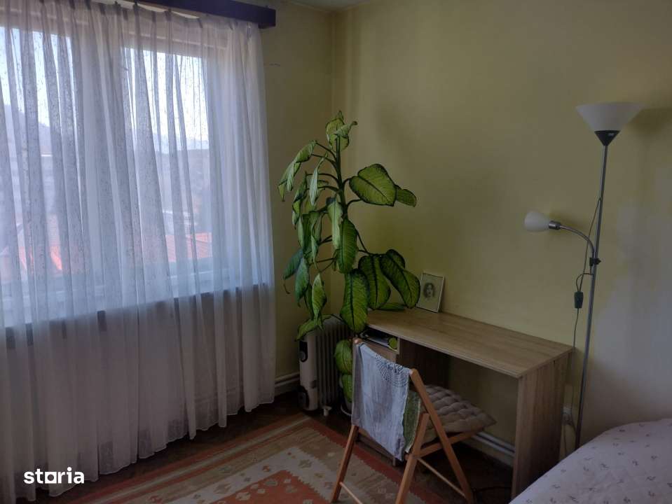 Vanzare - Apartament 4 camere, etaj 4/4, decomandat, 69,65mp - Imagine principală: 4/14