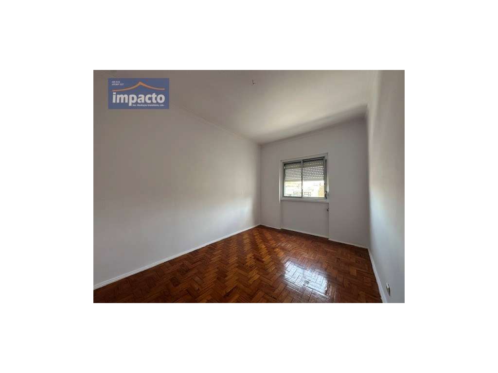 T2 Alverca, ótima localização, 2º piso-8