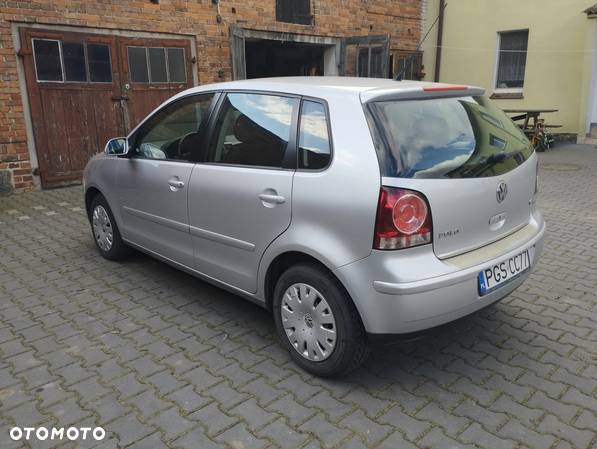 Volkswagen Polo 1.4 16V Comfortline - 2