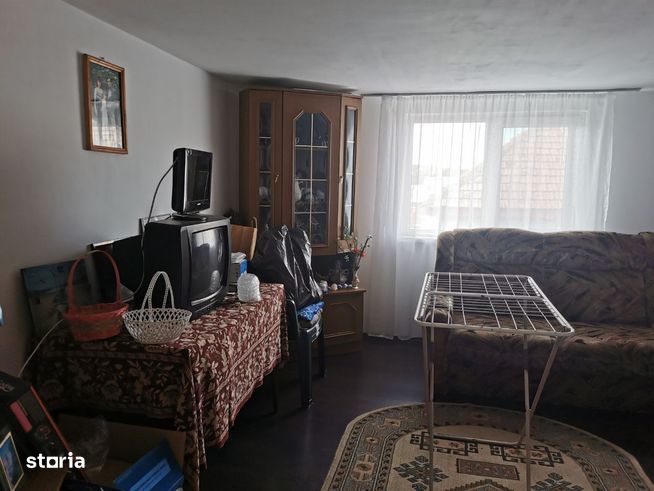 Casa plus 200 mp teren zona Brestei-11