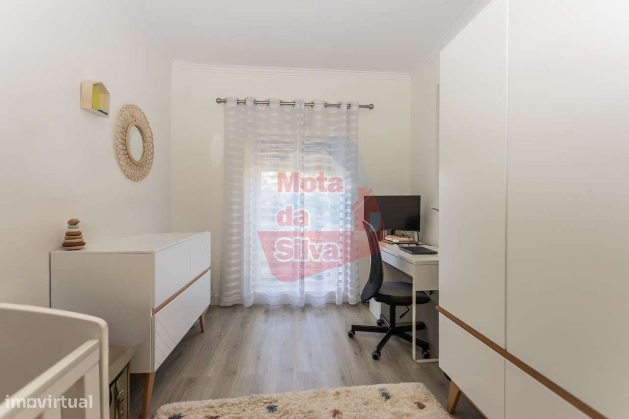 Excelente apartamento T2 em Vale Flores - Feijó-19