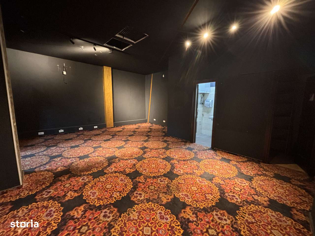 Inchiriez spațiu comercial ultracentral - Imagine principală: 5/8