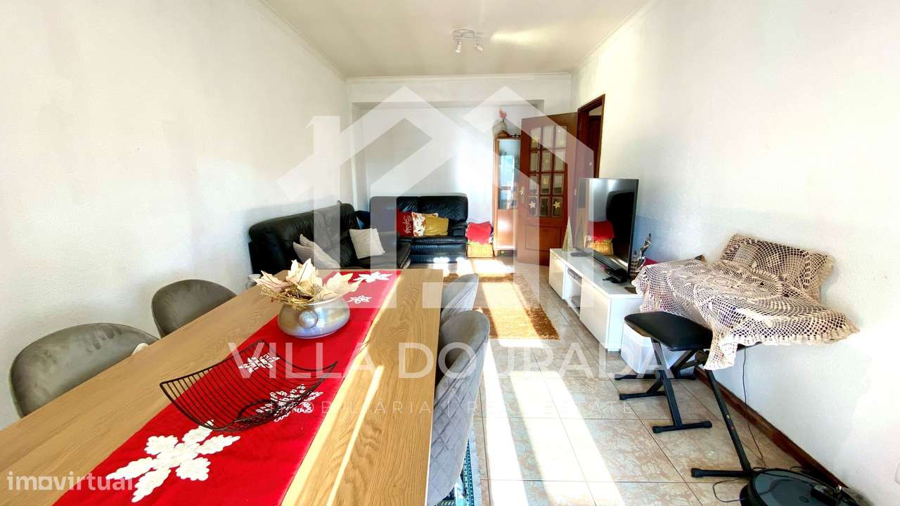 apartamento T2+1 na Urbanização dos altos Maia-2