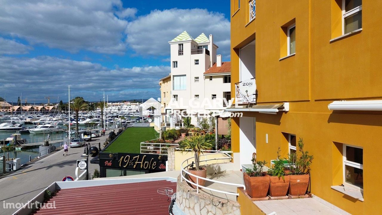 Espetacular Apartamento T1 com Vista para a Marina em Vilamoura, Algar