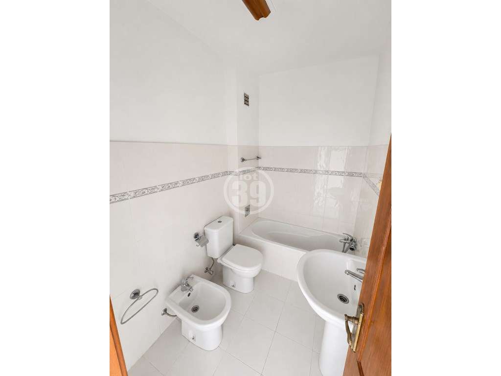Apartamento com 4 quartos no ultimo andar e com um amplo sótão, sit...-13