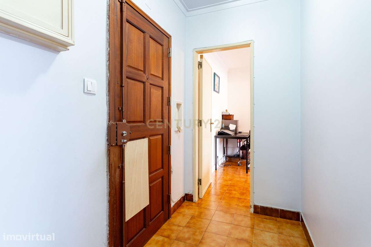 Apartamento T1 pronto a habitar - Grande imagem: 4/27