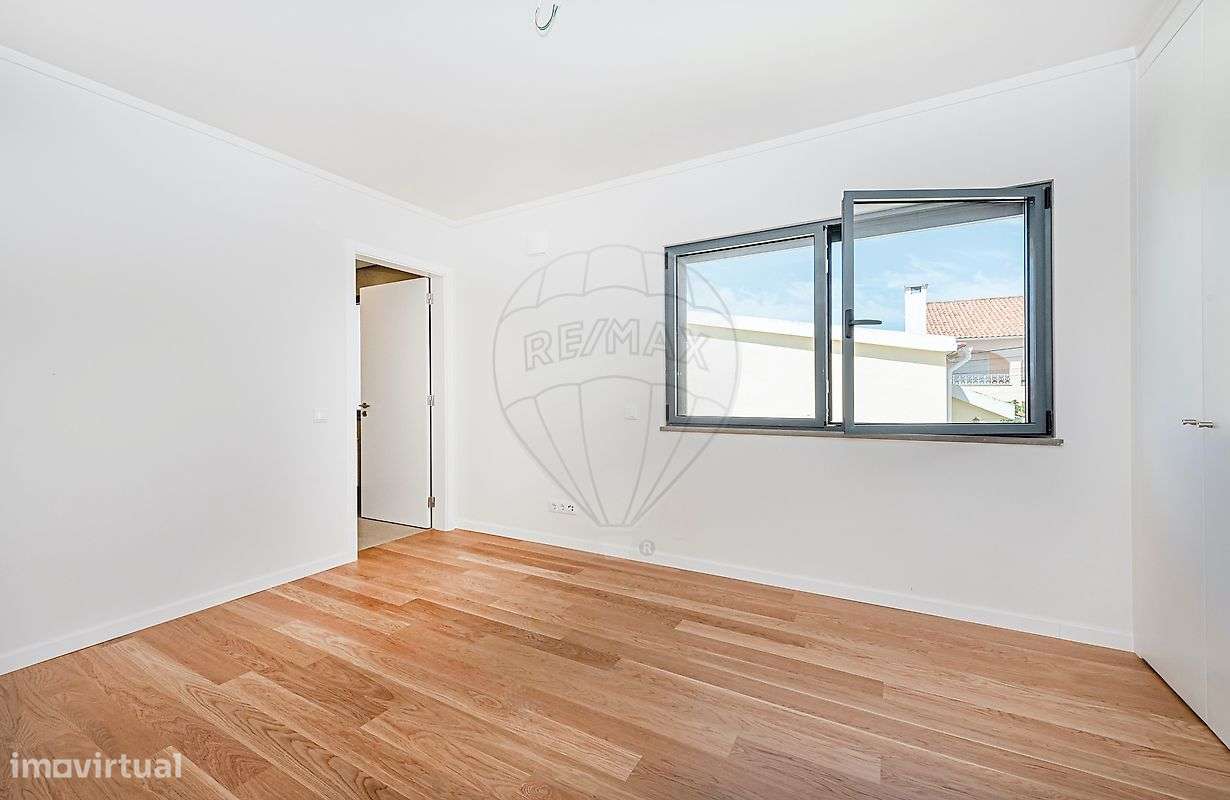 Moradia T4 para venda-13