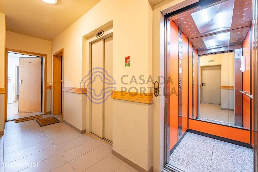 T2 - Excelente estado de conservação - Rua Raúl Lino em Valongo - Grande imagem: 4/24