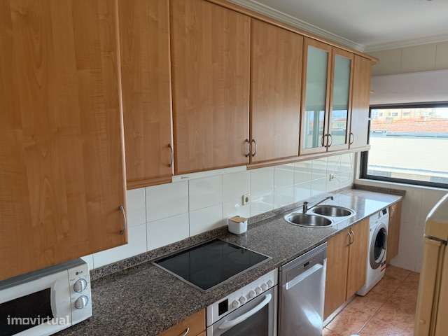 Apartamento T1 junto à Avenida da República - Grande imagem: 3/21