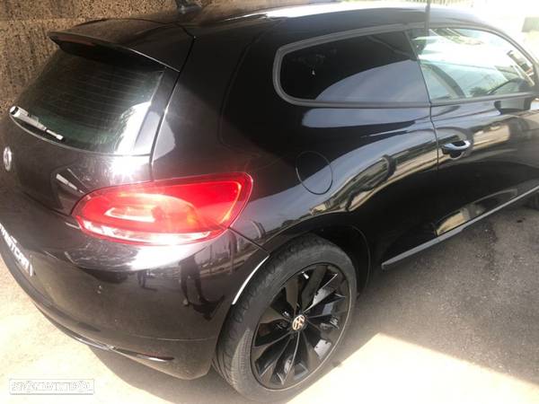 VW Scirocco 2.0 TDi Sport - 5