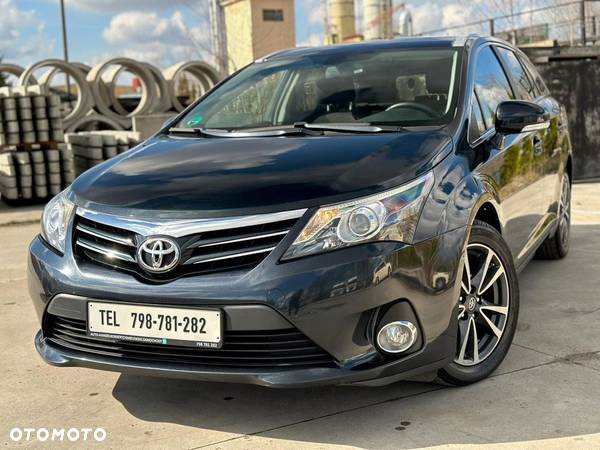 Toyota Avensis 1.8 Premium MS - 25