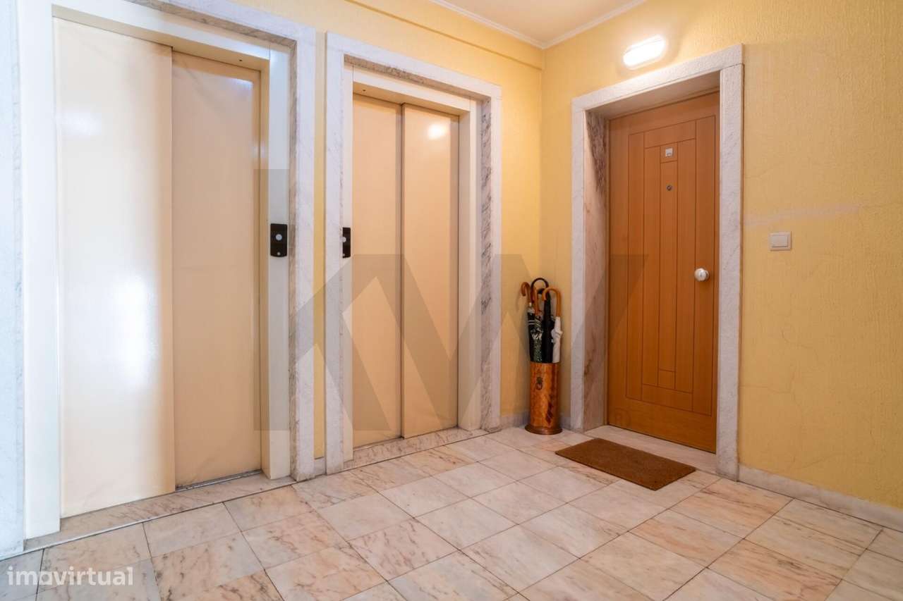 T3 com Box, Arrecadação, 3 Varandas e Vista Rio – Quinta da Piedade, 2-31