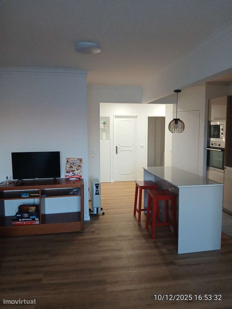 T1 com75 m2   junto á casa da música a 300 m da Av.da Boavista - Grande imagem: 4/10